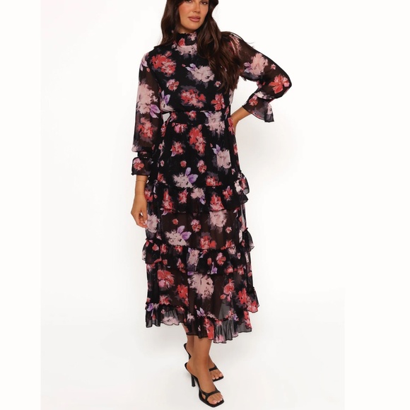 Petal & Pup  ISADORA LONG SLEEVE MAXI DRESS - BLACK BLURRED FLORAL sz Small New - Picture 1 of 7